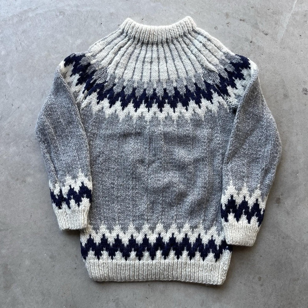 Vintage Womens Hand Knit 100% Wool Chunky Fair Isle Sweater Made in Greece Sz M